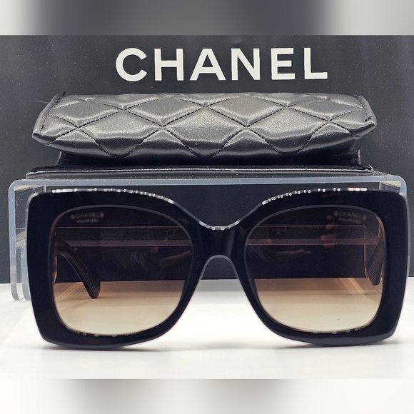 Chanel Polarized Square Sunglasses Black (5494 c.622/S9) - Picture 11 of 12
